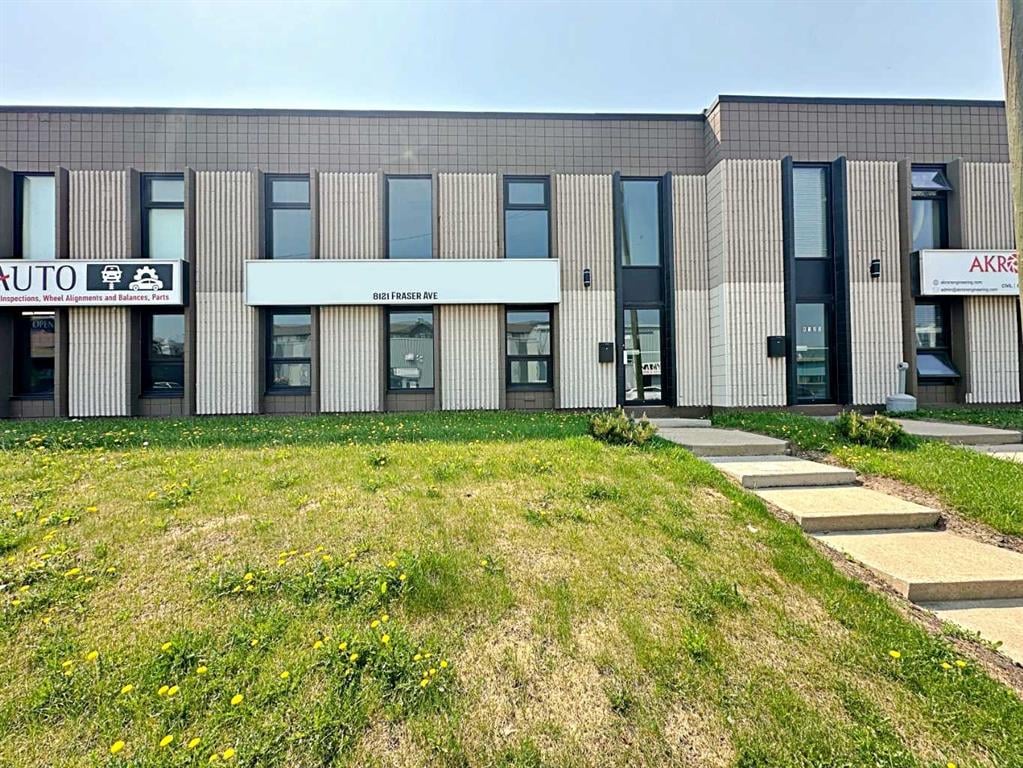 8121 Fraser - Thumbnail 1