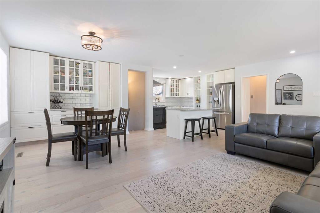 56 Maple Court - Thumbnail 7