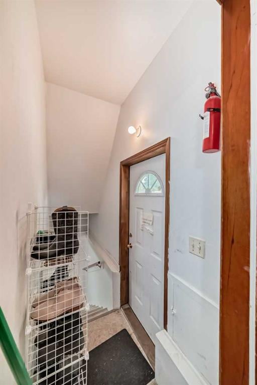 927 Renfrew - Thumbnail 5