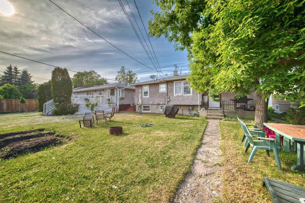 927 Renfrew - Thumbnail 4