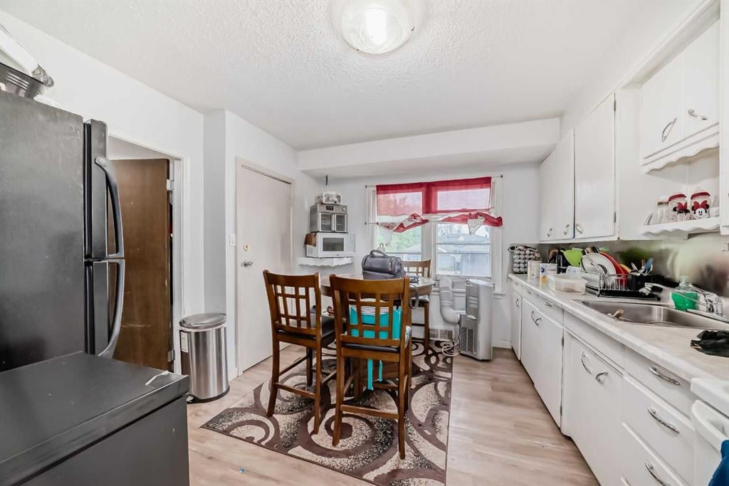 927 Renfrew - Thumbnail 8