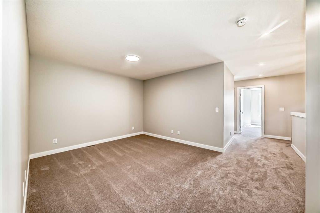 215 Greenwich - Thumbnail 2