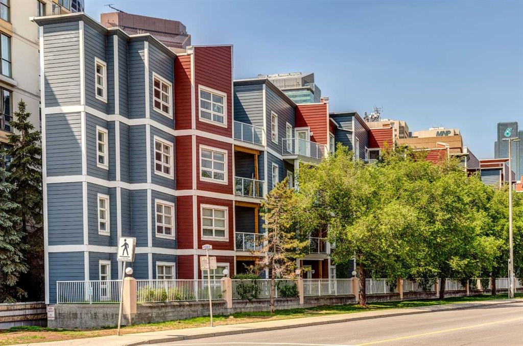 333 Riverfront - Thumbnail 1