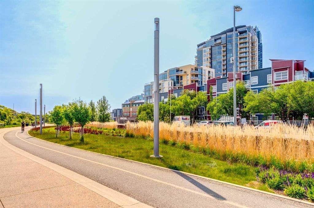 333 Riverfront - Thumbnail 8