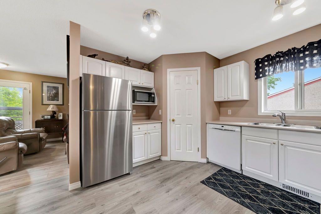 5537 50 Avenue - Thumbnail 5