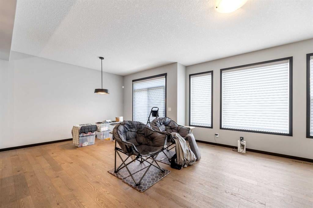 54 Sage Bluff - Thumbnail 7