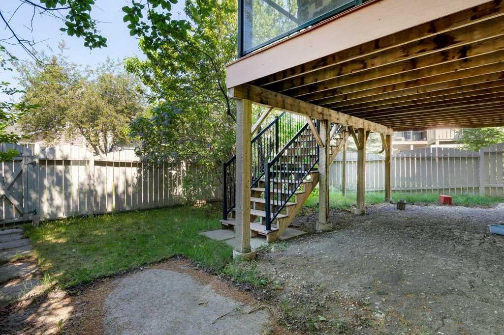 16 Edgebrook - Thumbnail 2