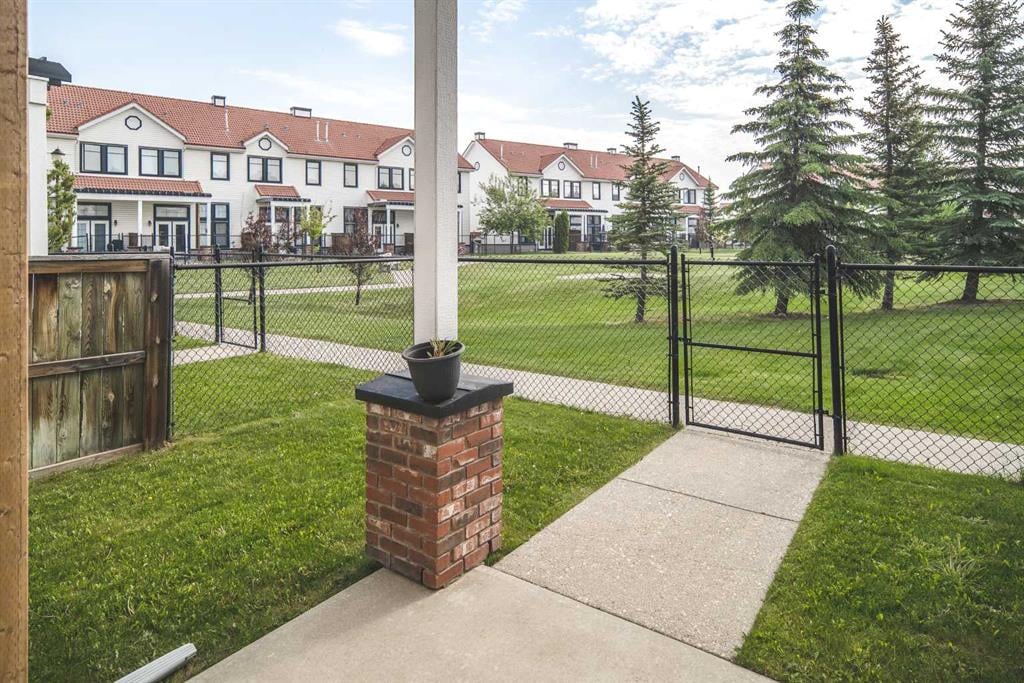 44 Royal Oak - Thumbnail 1