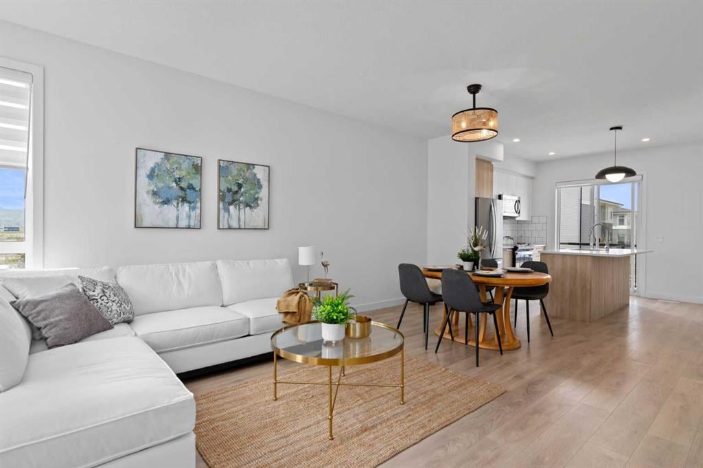 857 Belmont - Thumbnail 7