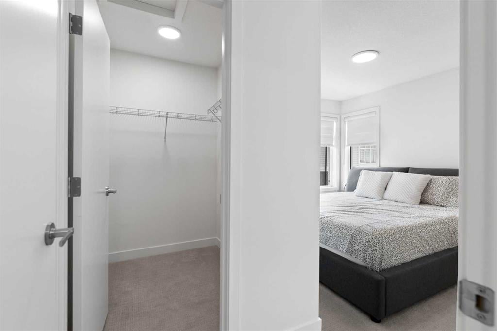 857 Belmont - Thumbnail 2