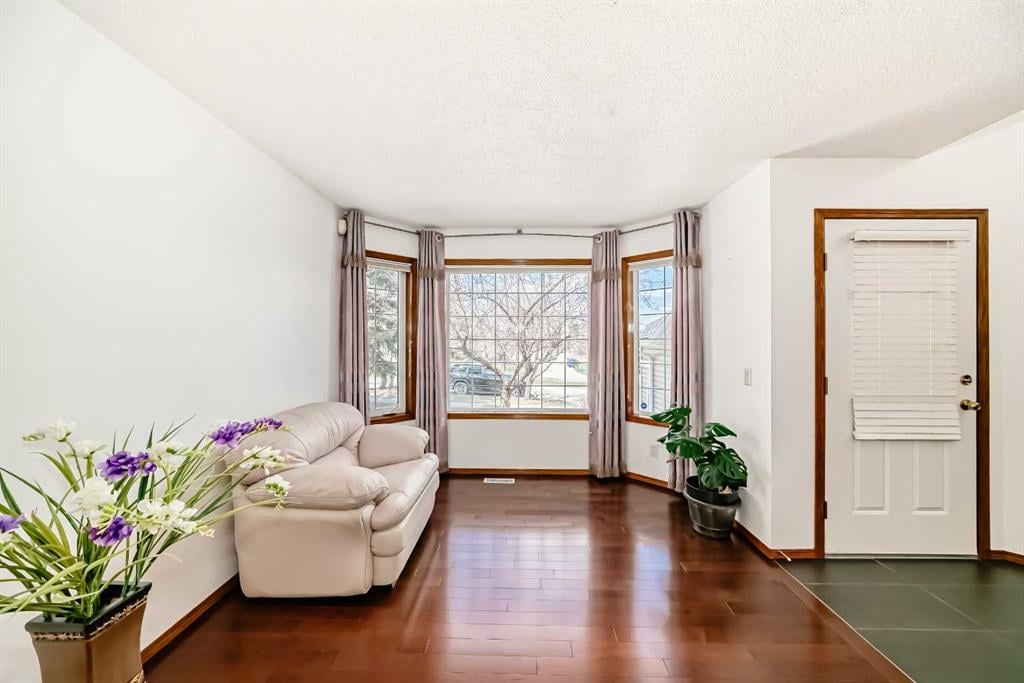 9200 Edgebrook - Thumbnail 7