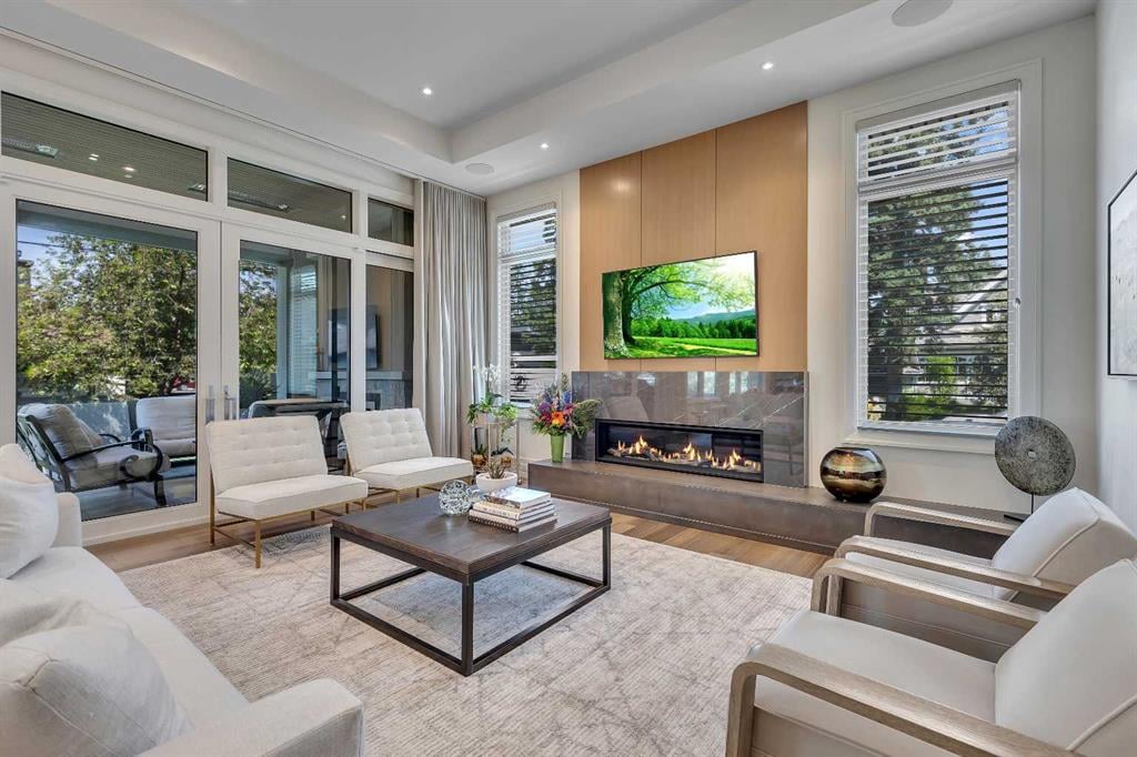 407 Elbow Park - Thumbnail 4
