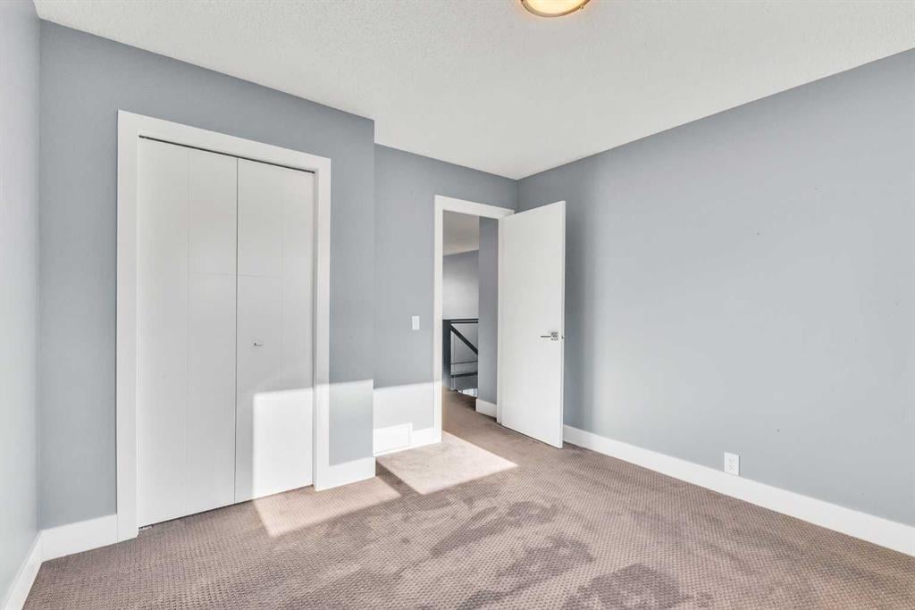 129 Edgebrook - Thumbnail 8