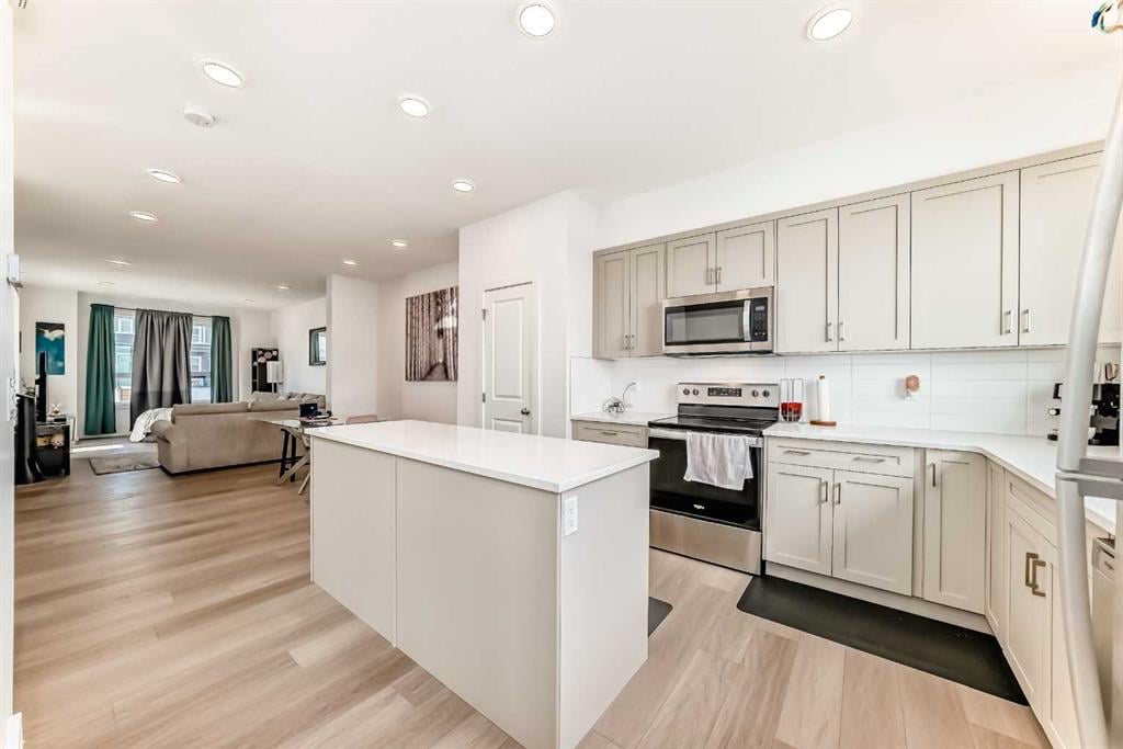 200 Belmont - Thumbnail 6