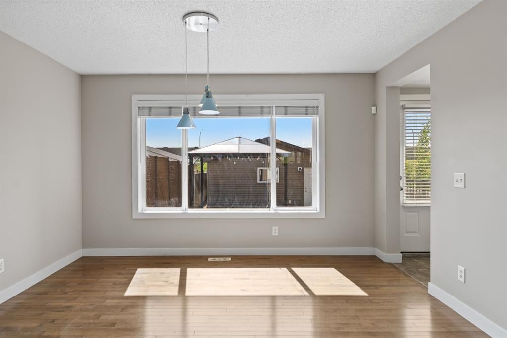 235 Auburn Bay - Thumbnail 5