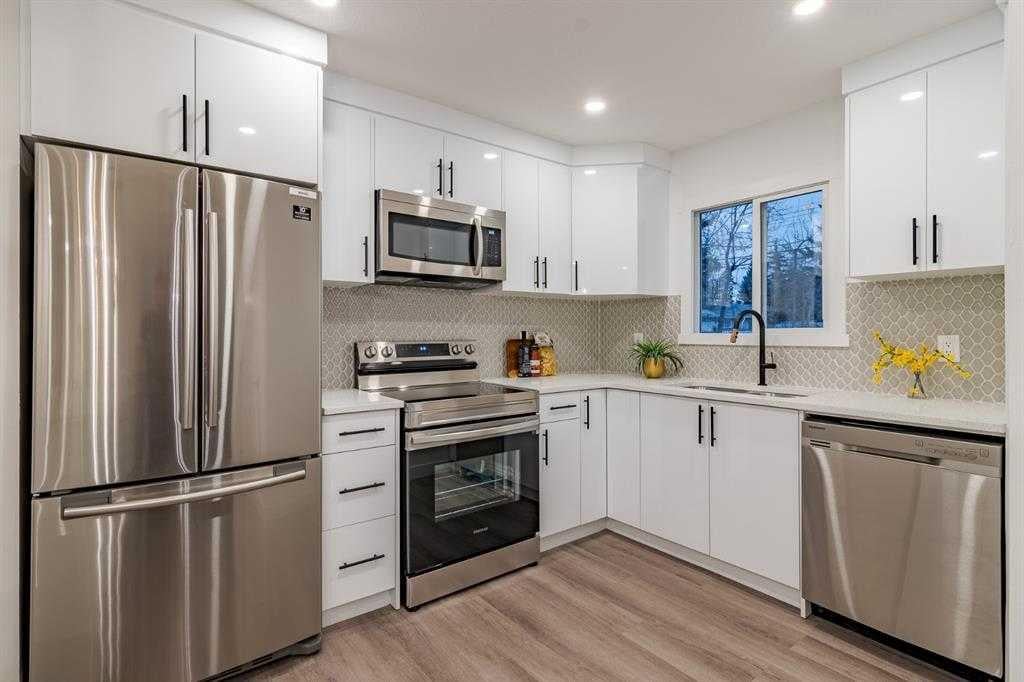 8611 Fairmont - Thumbnail 2