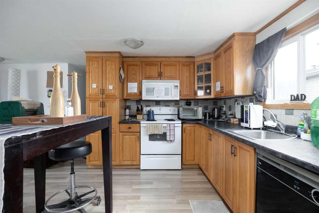 216 Grenfell - Thumbnail 6