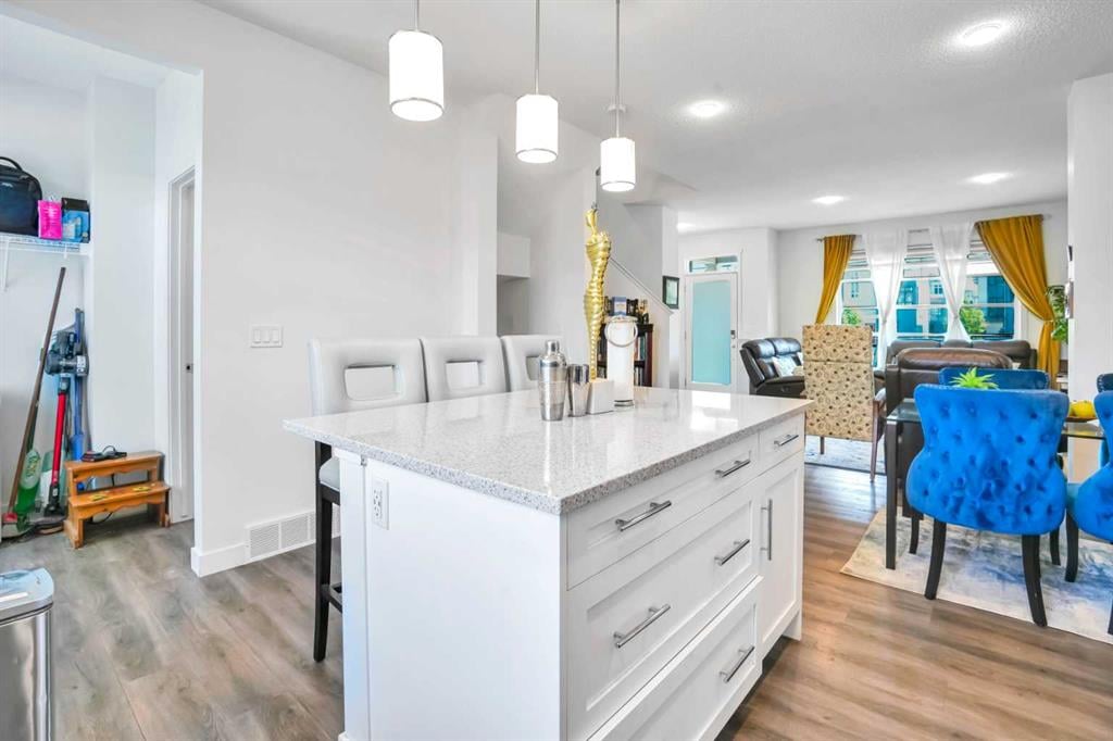 426 Belmont - Thumbnail 4
