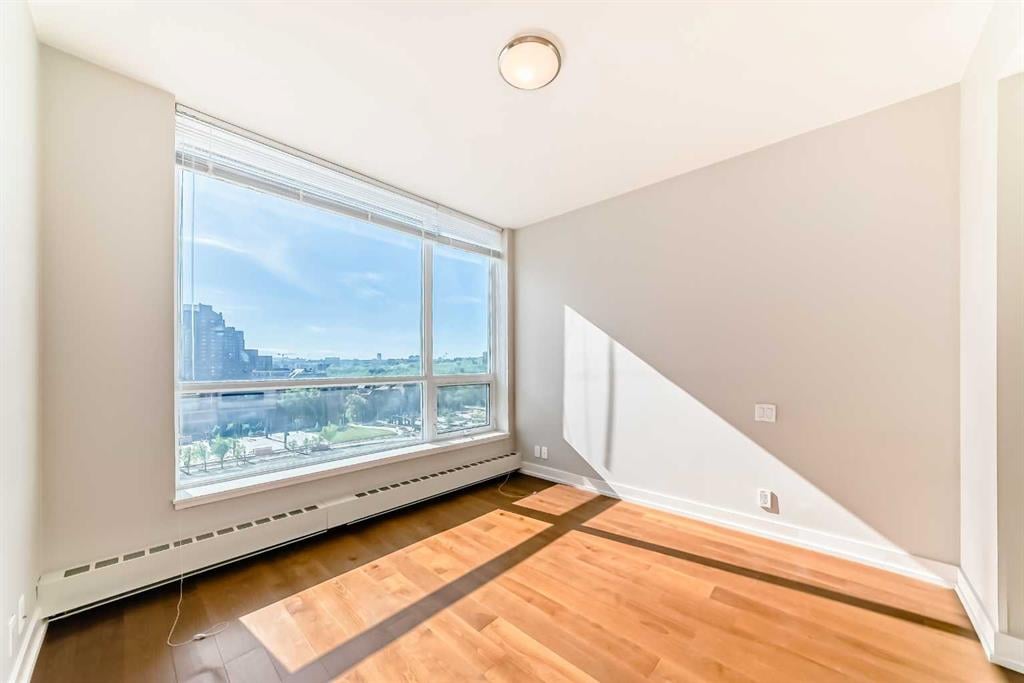 222 Riverfront - Thumbnail 8