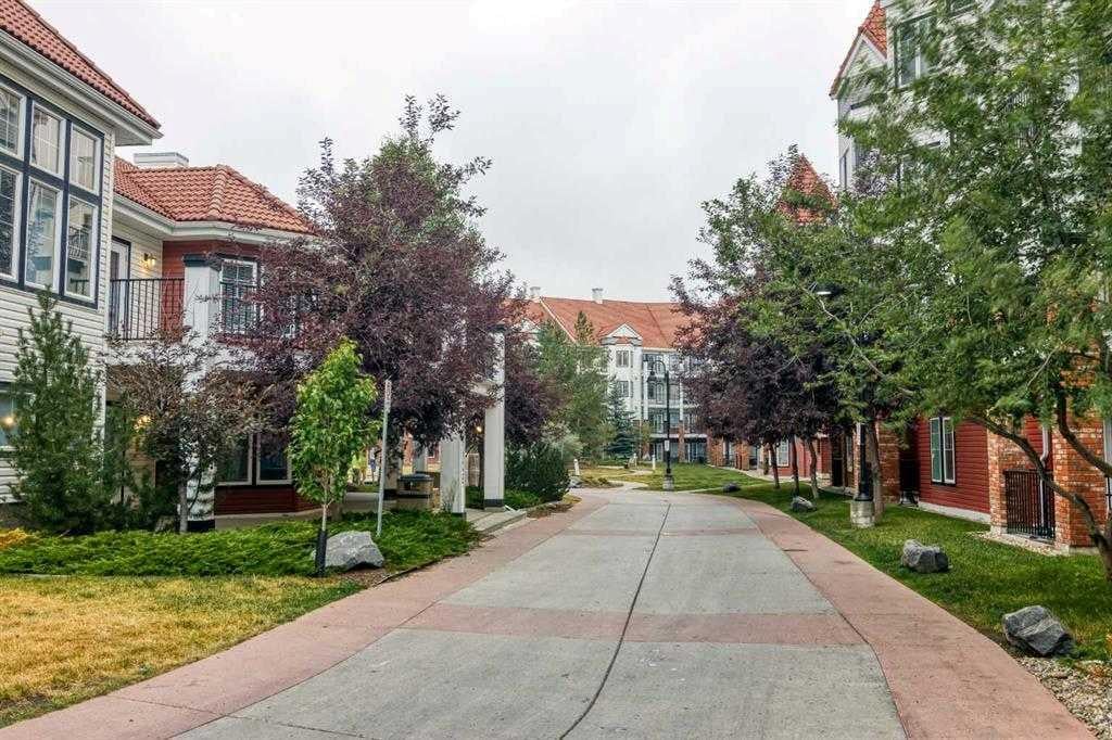 70 Royal Oak - Thumbnail 1