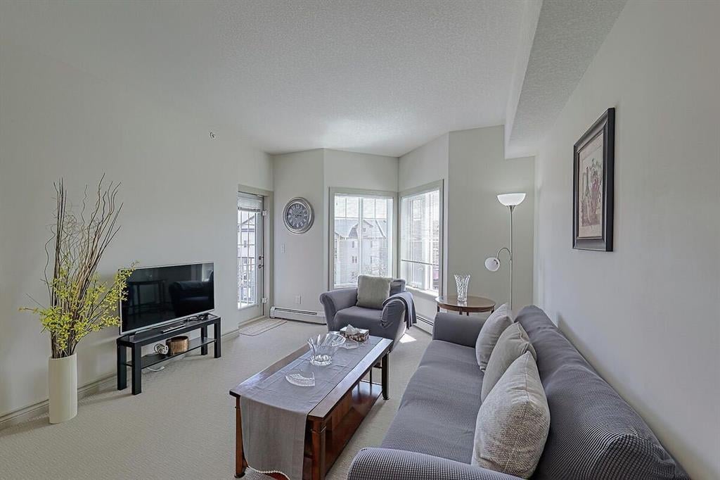 70 Royal Oak - Thumbnail 2