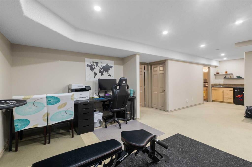 432 Royal Oak - Thumbnail 5