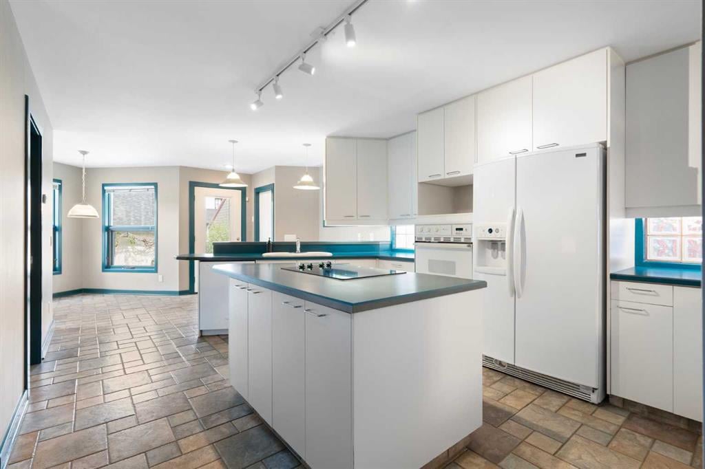 1726 Broadview - Thumbnail 5
