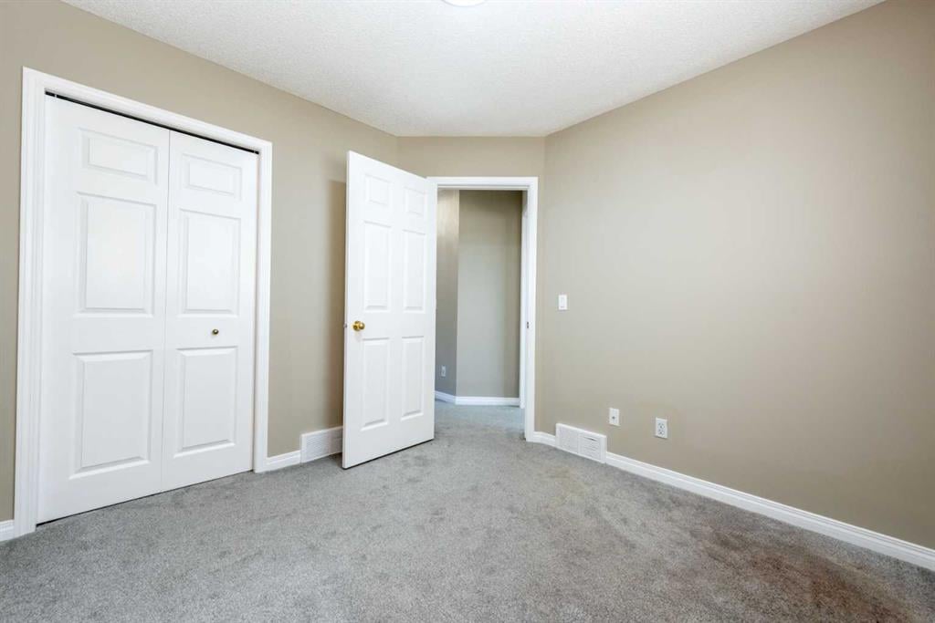 103 Saddlemead - Thumbnail 5