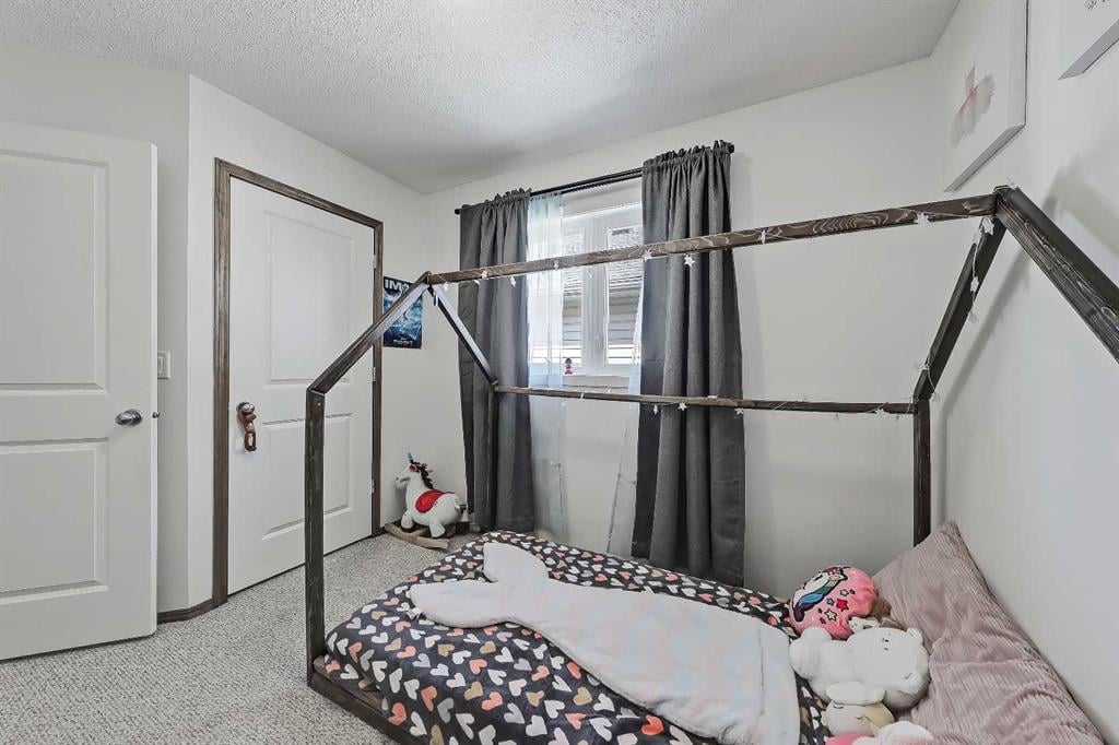 921 Cranston - Thumbnail 2