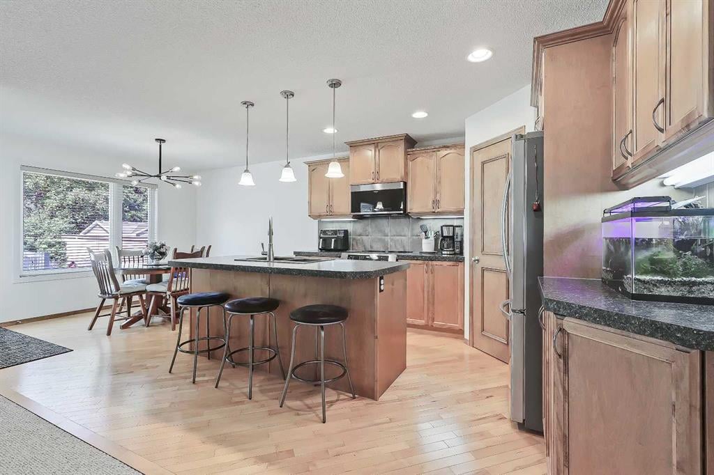 921 Cranston - Thumbnail 8