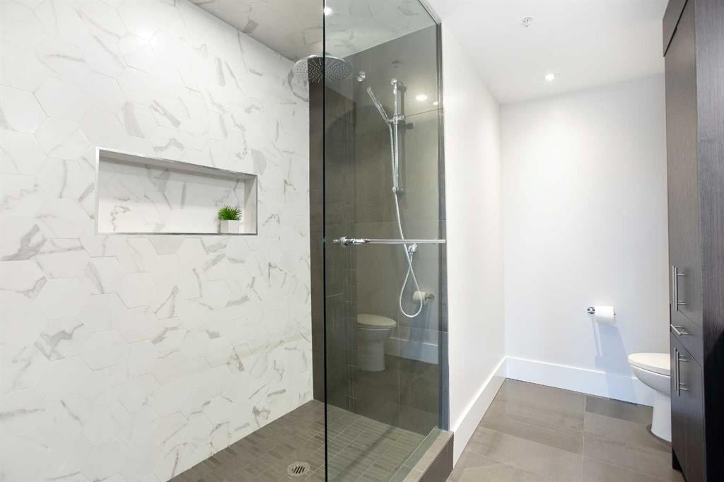 205 Riverfront - Thumbnail 5