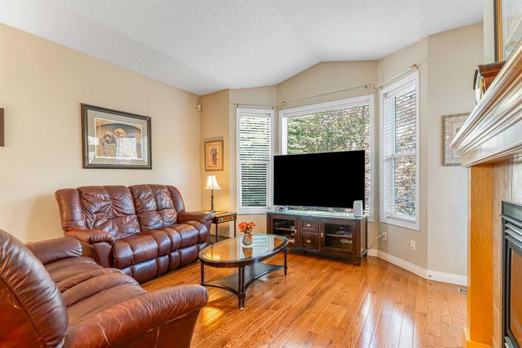 10888 Panorama Hills - Thumbnail 3