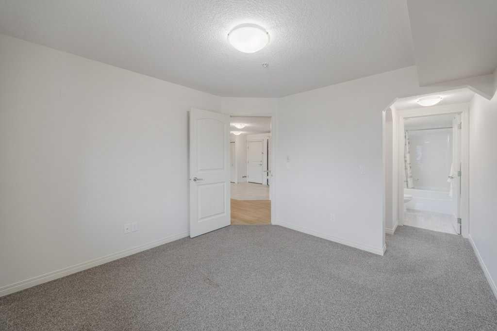 115 Prestwick - Thumbnail 3