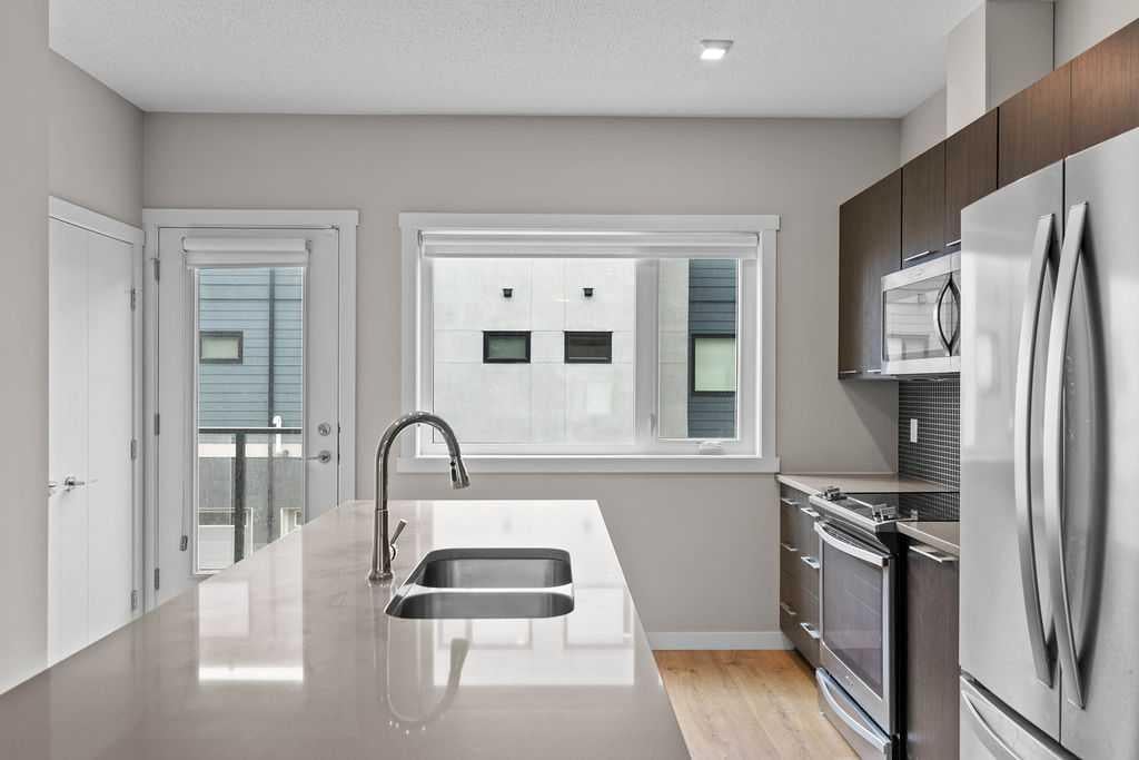 218 Sherwood - Thumbnail 7