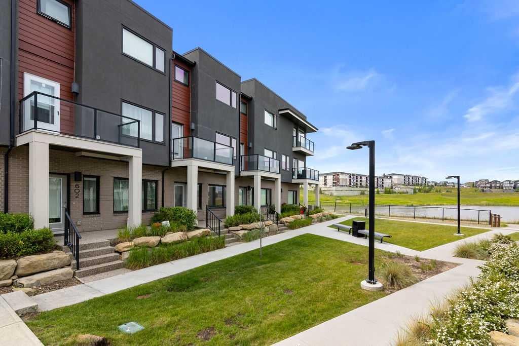 218 Sherwood - Thumbnail 3