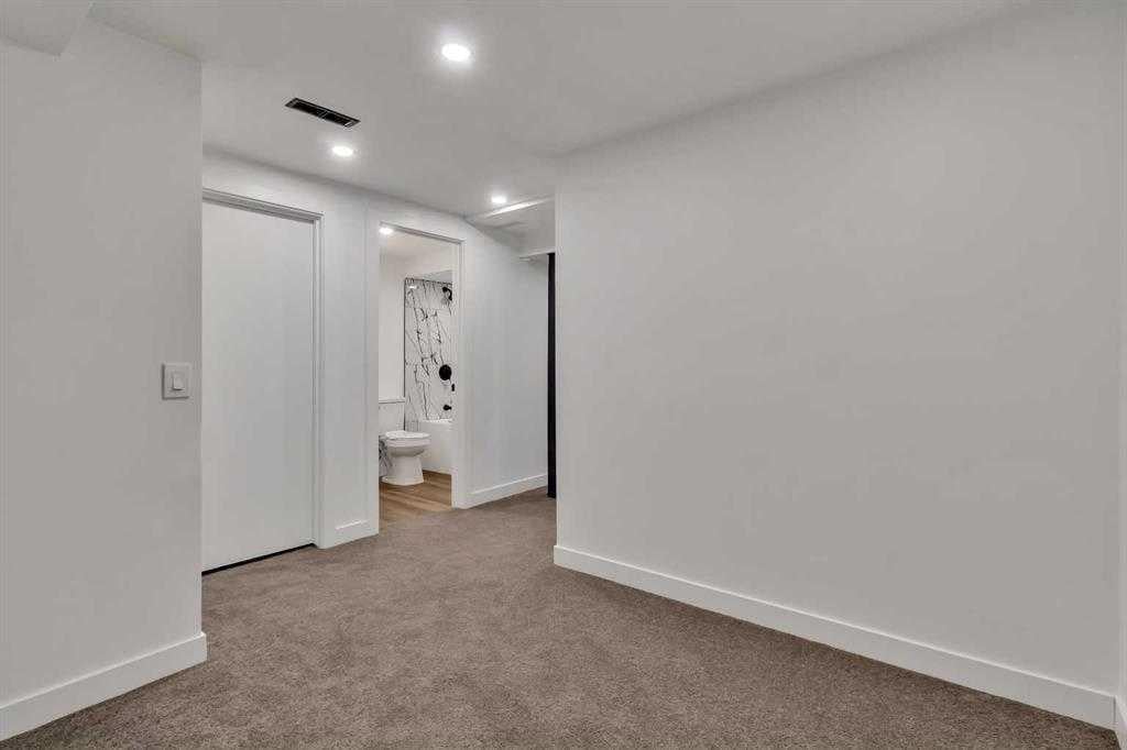 2720 Rundleson - Thumbnail 3