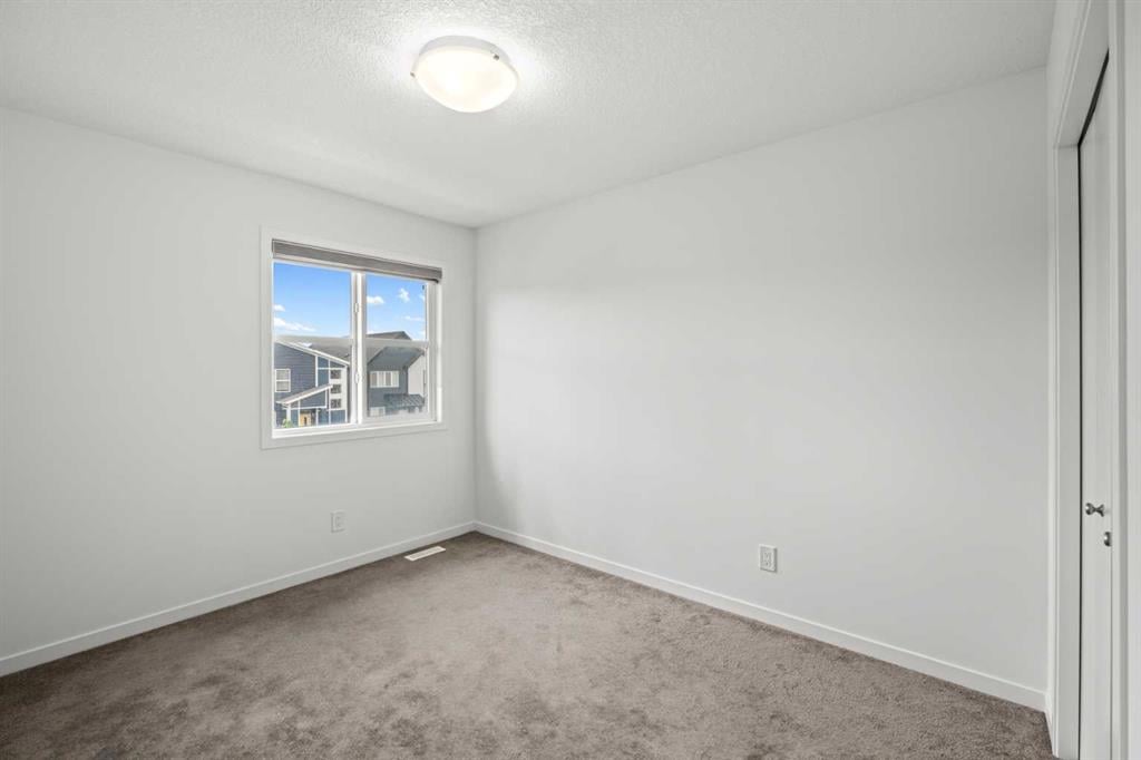 685 Livingston - Thumbnail 7