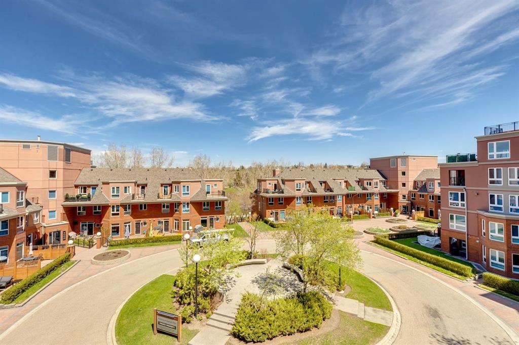 400 Eau Claire - Thumbnail 2