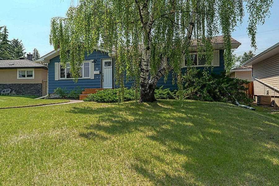 51 Hollyburn - Thumbnail 1