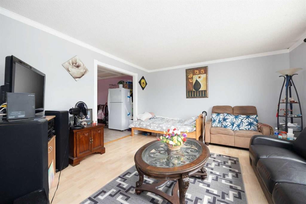 109 Hillcrest - Thumbnail 7