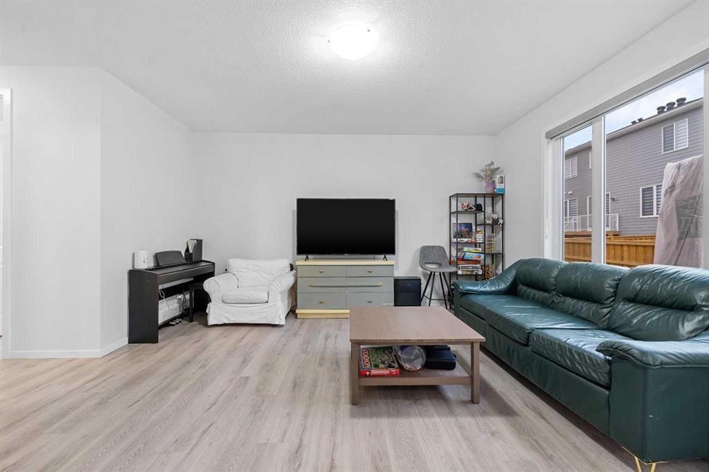 281 Yorkville - Thumbnail 8