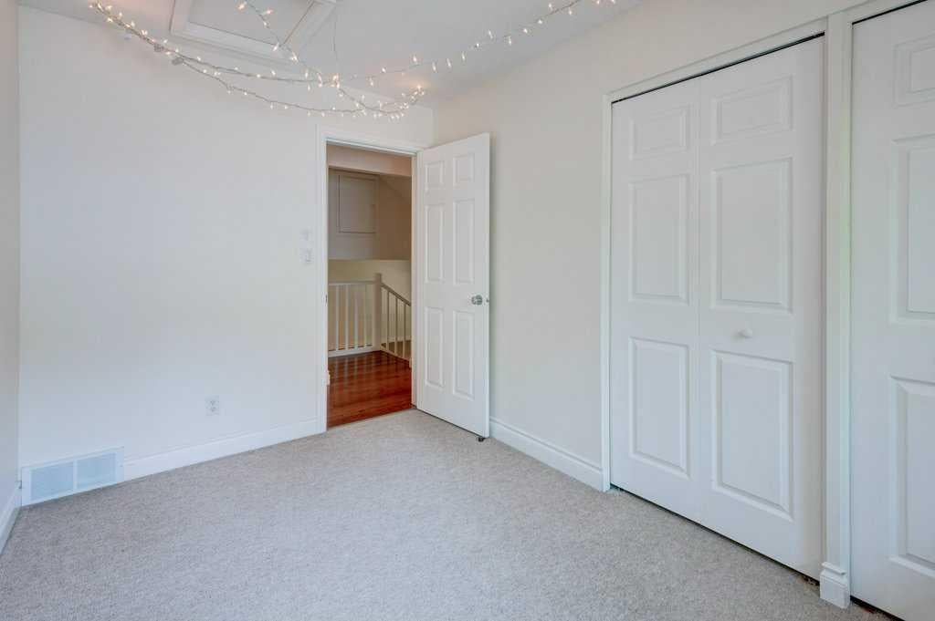 452 Parkridge - Thumbnail 4