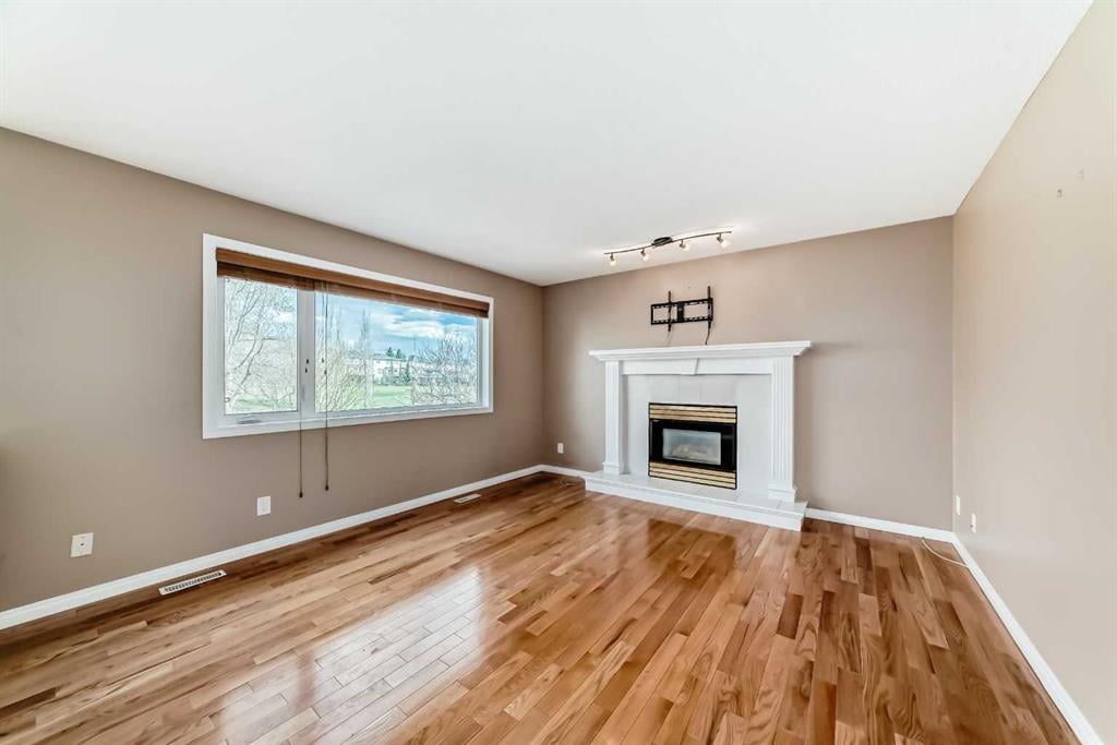 161 Douglasview - Thumbnail 4