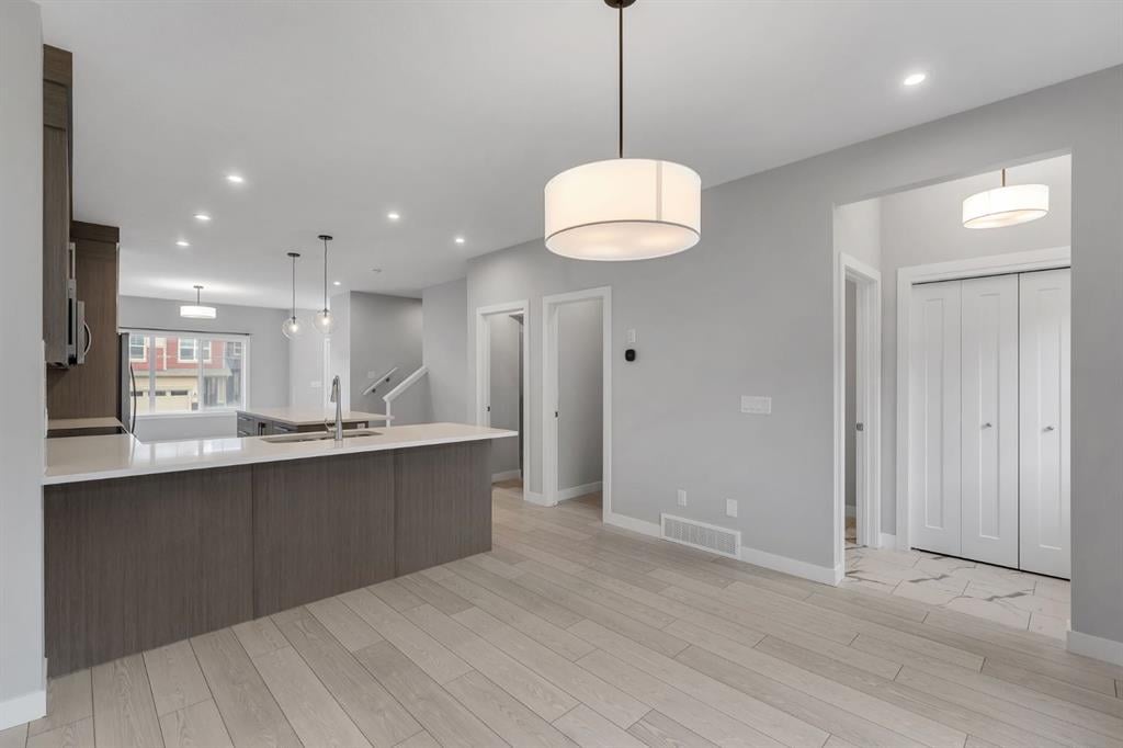372 Carringvue - Thumbnail 5