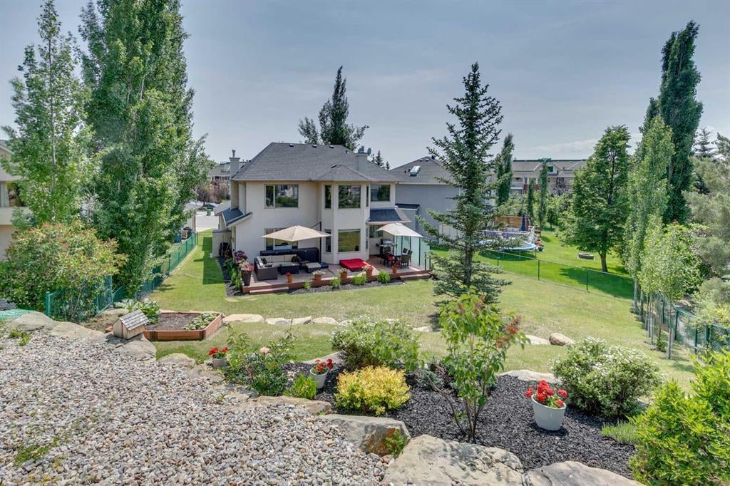 210 Sienna Park - Thumbnail 5