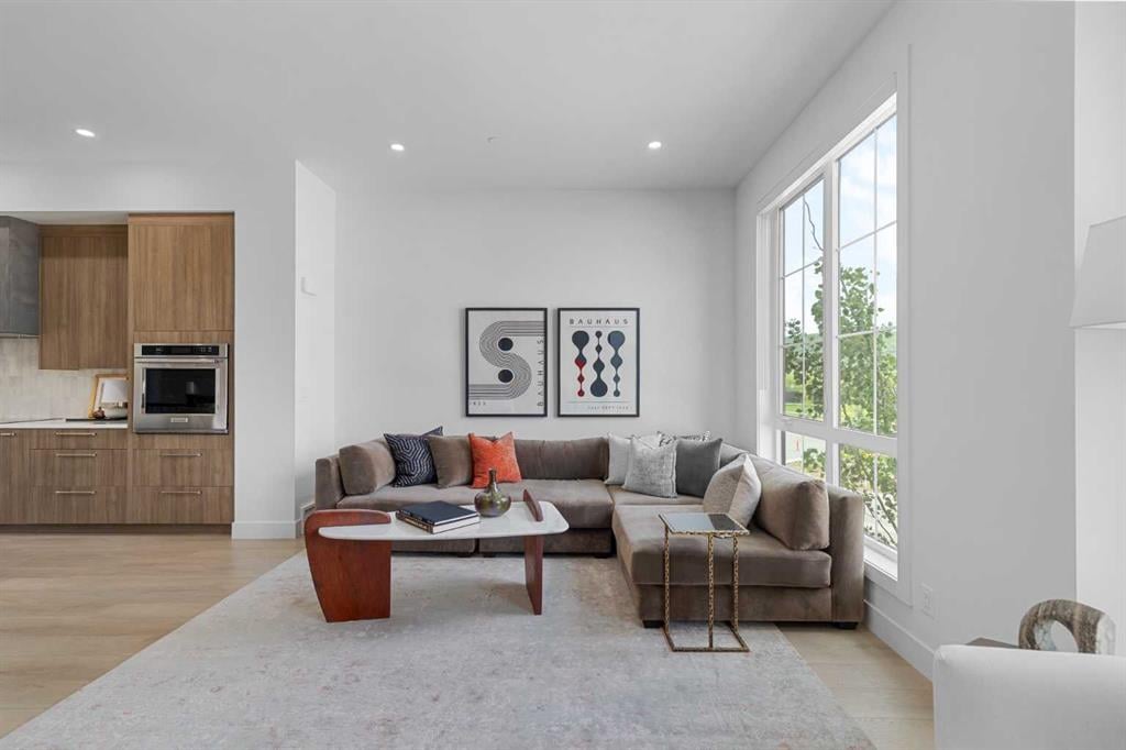 12 Greenwich - Thumbnail 6