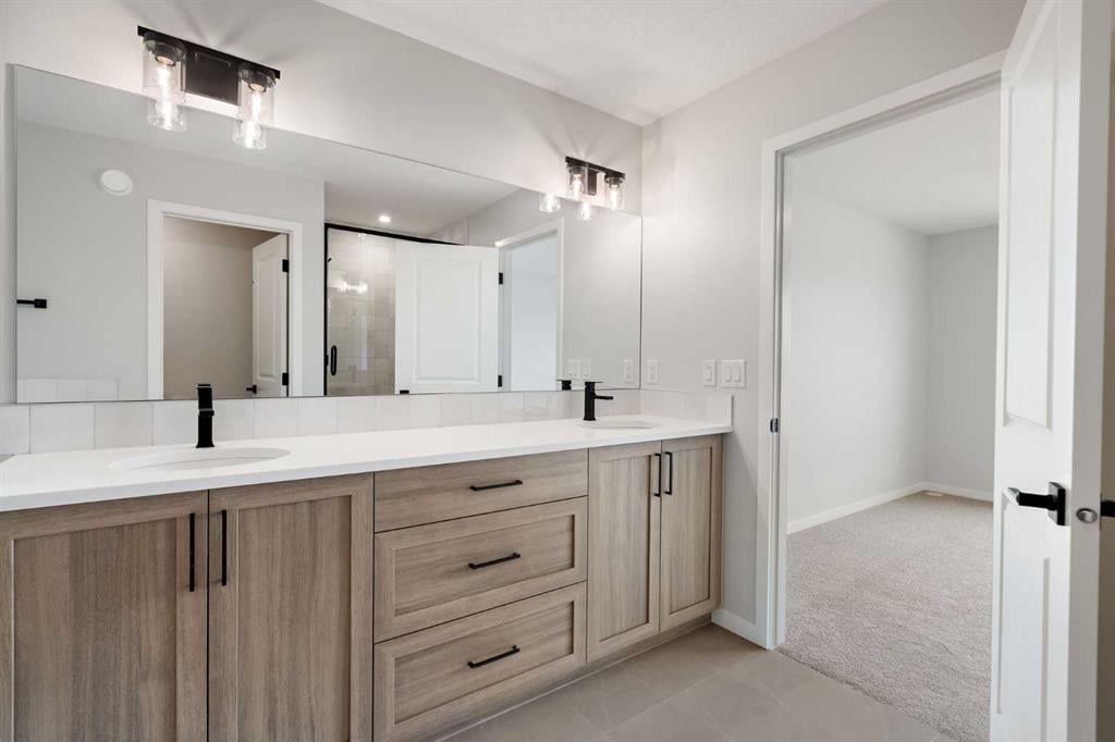 262 West Grove - Thumbnail 2