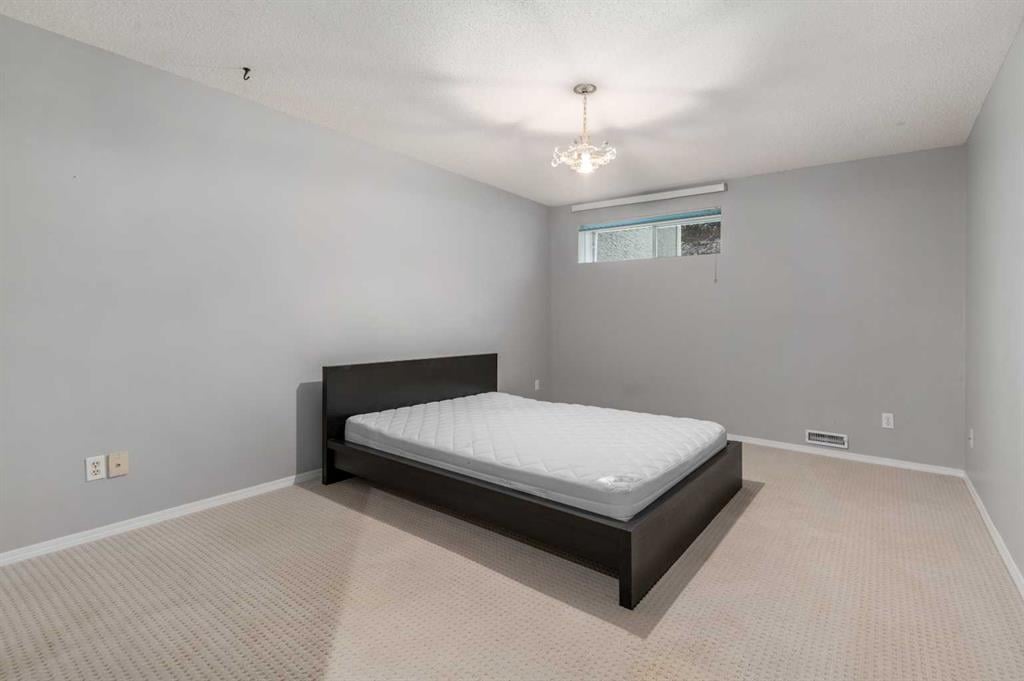 220 Silver Creek - Thumbnail 6