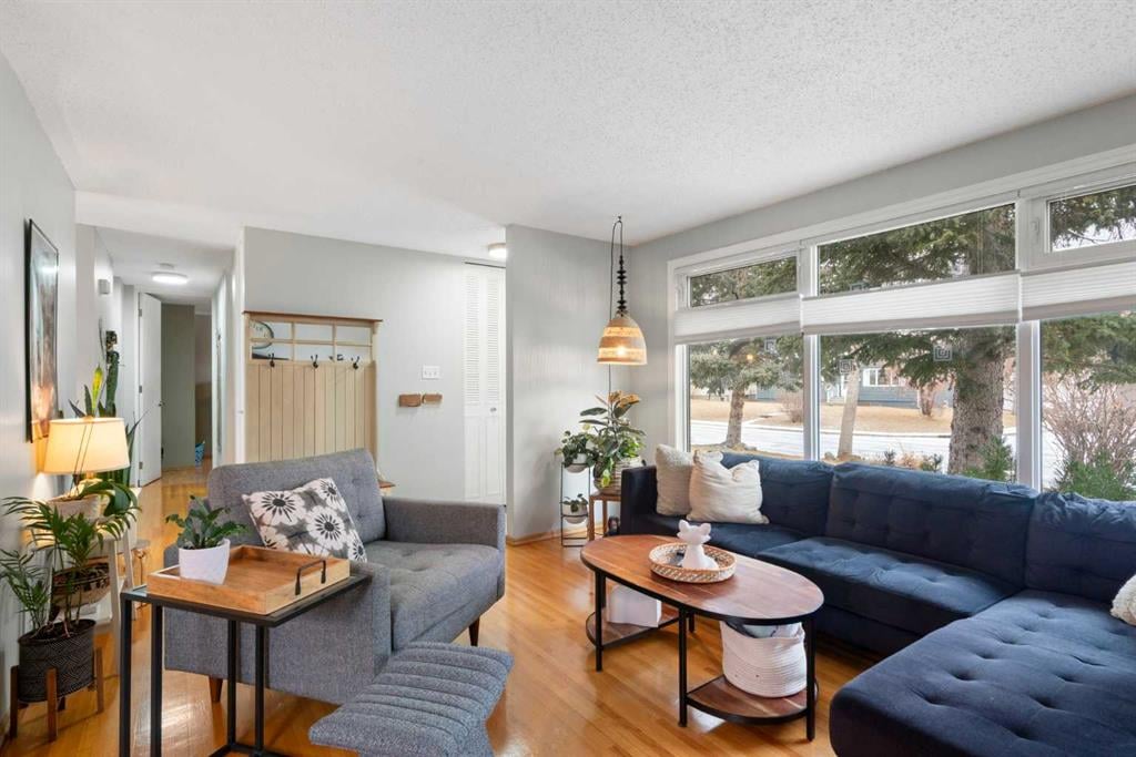 379 Westwood - Thumbnail 5
