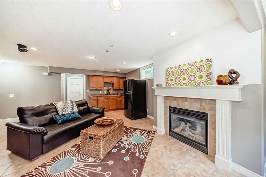 73 Crestmont - Thumbnail 5